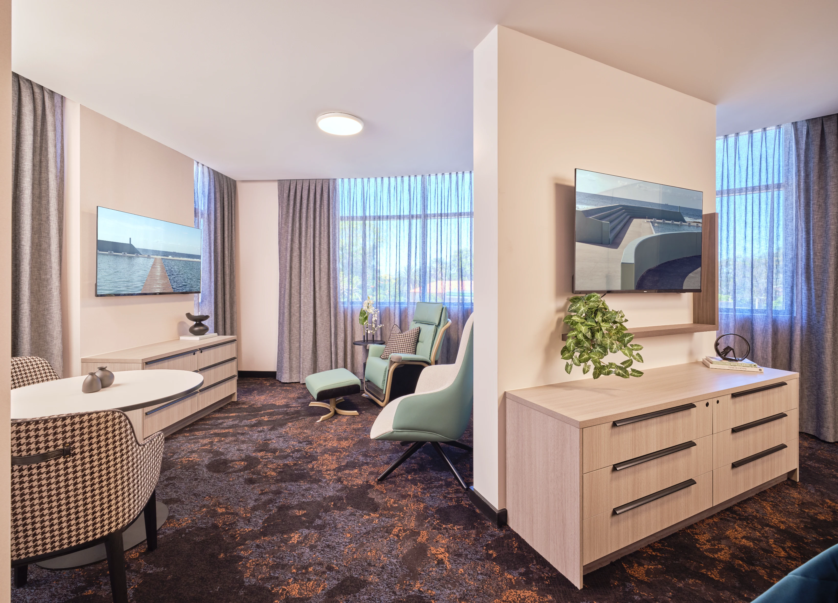 Pathwayes Deluxe Couples Suite L6